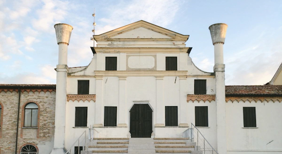 Restauro e riqualificazione energetica ed impiantistica di Villa Martinelli sede della Polizia Locale