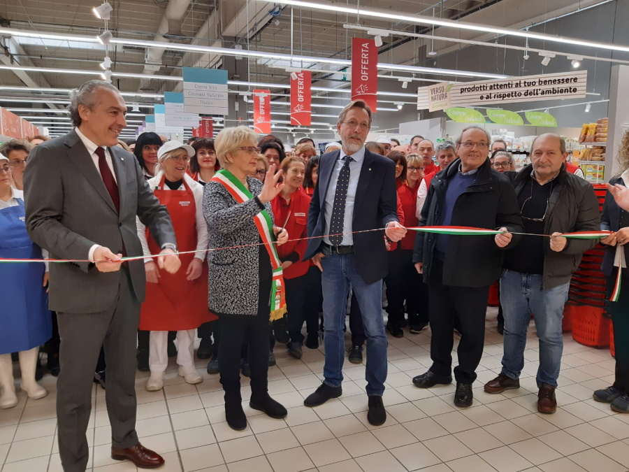 Inaugurato l’ipermercato Conad